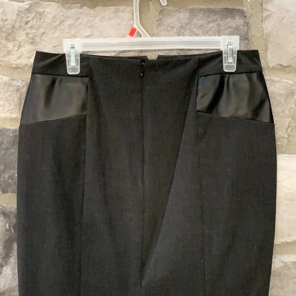 Dark grey skirt with leather detail - Picture 3 of 5